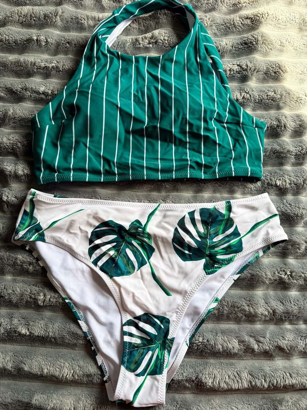 Cupshe Women's High Neck Striped and Tropical Leaf Bikini Set Size L